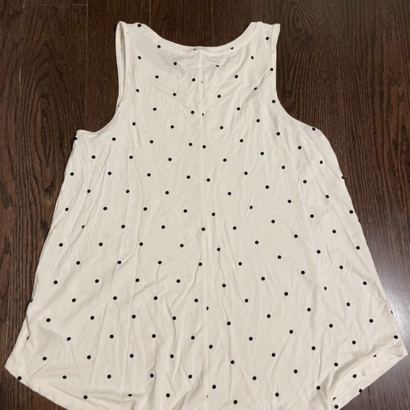 Old Navy Ultra Soft White Tank With Black Polka Dots - Picture 4 of 4